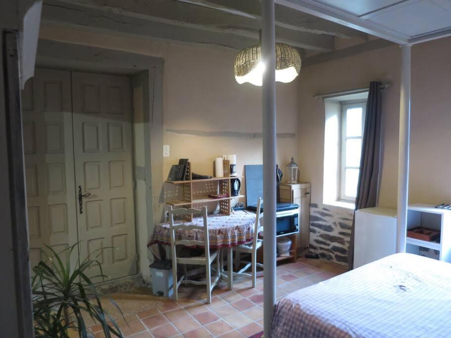 Le Moulin Du Pont, Chambre Double Independante. Mordelles Luaran gambar